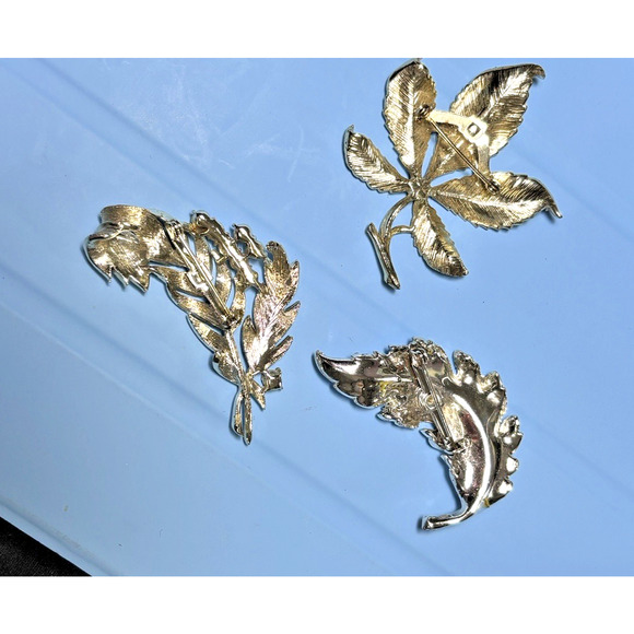Vintage Lot 3 Leaf Branch Brooch Silvertone Goldstone, Enameled Rhinestone 2" - Picture 8 of 16